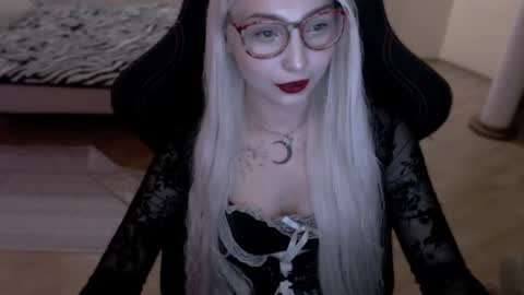 Snapshot of fromsun_forsoul chatting on 06/26/26, 08:57 Lilith online show from 06/26/26, 08:57