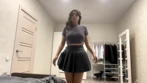Emily online show from 09/17/25, 03:46