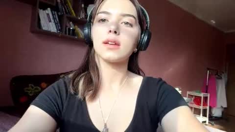 Emily online show from 10/11/25, 07:18