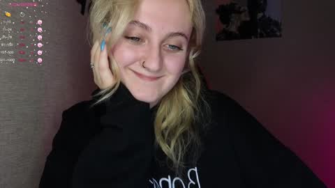 Snapshot of frosty_blueberries4 chatting on 12/04/24, 06:06 ANA online show from 12/04/24, 06:06