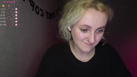 Snapshot of frosty_blueberries4 chatting on 12/07/24, 07:10 ANA online show from 12/07/24, 07:10