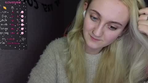 Snapshot of frosty_blueberries4 chatting on 12/30/24, 03:46 ANA online show from 12/30/24, 03:46