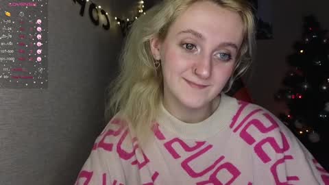 Snapshot of frosty_blueberries4 chatting on 01/12/25, 07:42 ANA online show from 01/12/25, 07:42