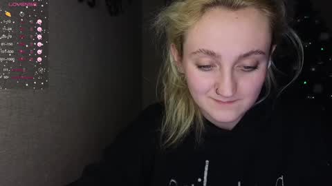 Snapshot of frosty_blueberries4 chatting on 01/18/25, 02:03 ANA online show from 01/18/25, 02:03