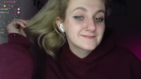 Snapshot of frosty_blueberries4 chatting on 01/26/25, 12:01 ANA online show from 01/26/25, 12:01