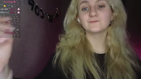 Snapshot of frosty_blueberries4 chatting on 02/04/25, 06:27 ANA online show from 02/04/25, 06:27