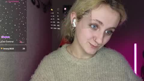 Snapshot of frosty_blueberries4 chatting on 03/01/25, 02:44 ANA online show from 03/01/25, 02:44