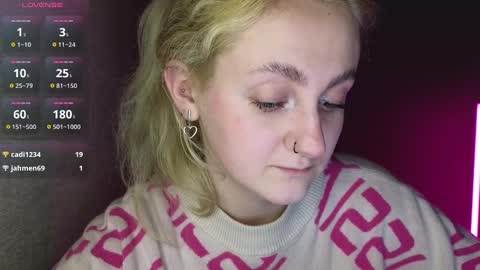 Snapshot of frosty_blueberries4 chatting on 03/11/25, 11:15 ANA online show from 03/11/25, 11:15