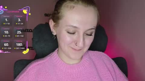 Snapshot of frosty_blueberries4 chatting on 11/05/25, 01:16 ANA online show from 11/05/25, 01:16