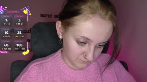 Snapshot of frosty_blueberries4 chatting on 11/10/25, 11:04 ANA online show from 11/10/25, 11:04