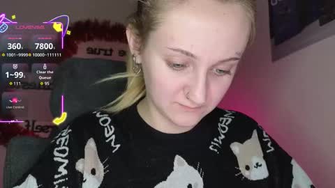 Snapshot of frosty_blueberries4 chatting on 12/14/25, 04:56 ANA online show from 12/14/25, 04:56