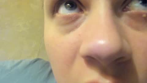 Snapshot of frumcake chatting on 12/31/24, 01:04 FrumCake online show from 12/31/24, 01:04