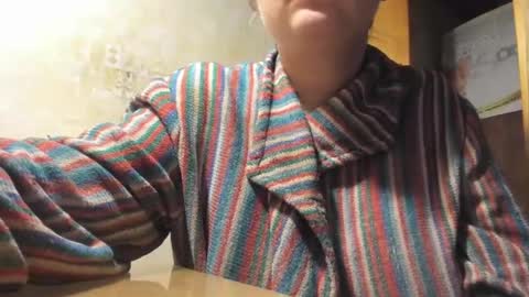 Snapshot of frumcake chatting on 02/01/25, 12:29 FrumCake online show from 02/01/25, 12:29