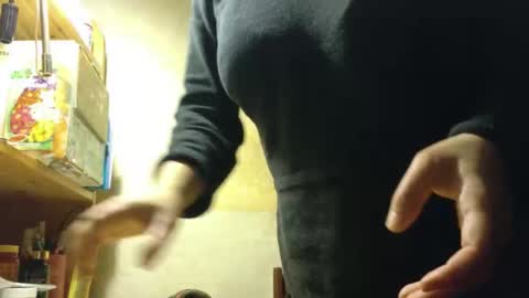 Snapshot of frumcake chatting on 12/01/25, 02:16 FrumCake online show from 12/01/25, 02:16