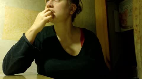 Snapshot of frumcake chatting on 12/03/25, 02:52 FrumCake online show from 12/03/25, 02:52