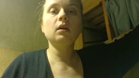 Snapshot of frumcake chatting on 12/20/25, 02:29 FrumCake online show from 12/20/25, 02:29