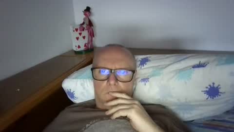 Snapshot of frustino75 chatting on 06/16/26, 06:32 Frustino online show from 06/16/26, 06:32