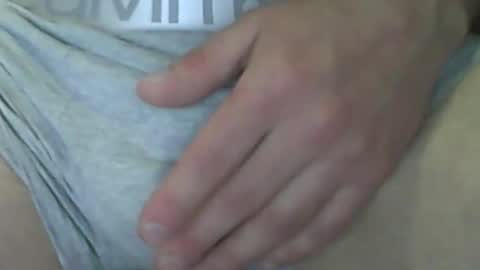 Snapshot of fryboxxxxx chatting on 05/19/26, 01:06 fry online show from 05/19/26, 01:06