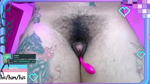 Snapshot of ftmbiggestclit chatting on 12/01/25, 12:37 Kevin online show from 12/01/25, 12:37