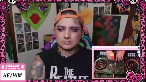 Snapshot of ftmbiggestclit chatting on 05/01/26, 03:55 Kevin online show from 05/01/26, 03:55