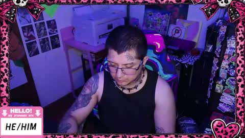 Snapshot of ftmbiggestclit chatting on 05/27/26, 04:09 Kevin online show from 05/27/26, 04:09