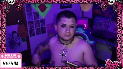Snapshot of ftmbiggestclit chatting on 06/01/26, 04:25 Kevin online show from 06/01/26, 04:25