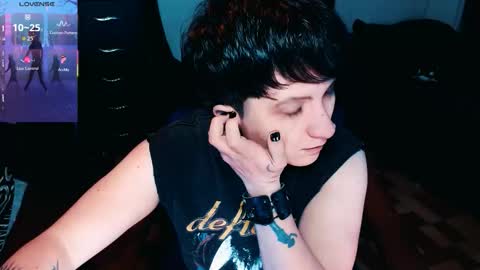          HEHIM  online show from 10/21/25, 11:55