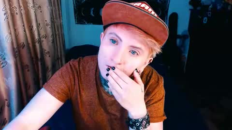          HEHIM  online show from 10/31/25, 09:43