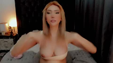 fu_jiaya online show from 04/17/26, 09:07