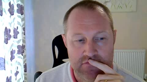 Snapshot of fuck_buddy_uk chatting on 06/12/26, 11:42 Fuck Buddy UK online show from 06/12/26, 11:42