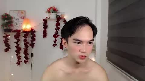 Snapshot of fuckboy_zachxx chatting on 02/17/25, 05:25 online show from 02/17/25, 05:25