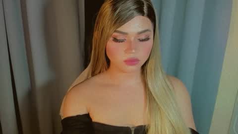 Snapshot of fuckdoll_rain chatting on 03/24/26, 03:17 R A I N M O R A L E S G M A I L . C O M online show from 03/24/26, 03:17