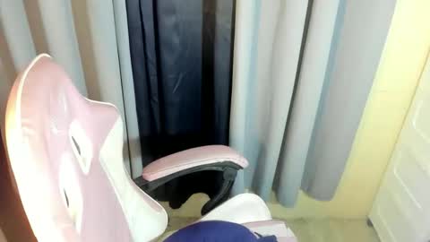Snapshot of fuckdoll_rain chatting on 04/09/26, 10:04 R A I N M O R A L E S G M A I L . C O M online show from 04/09/26, 10:04