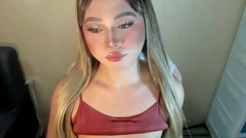 Snapshot of fuckdoll_rain chatting on 04/28/26, 10:53 R A I N M O R A L E S G M A I L . C O M online show from 04/28/26, 10:53