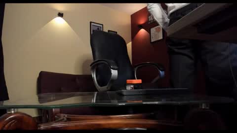 Snapshot of fuckerwate chatting on 11/10/25, 07:57 SERGIO THE SEX LAWYER online show from 11/10/25, 07:57