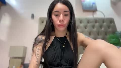 Snapshot of fuckgirl4you chatting on 04/11/26, 01:43 khalifa online show from 04/11/26, 01:43