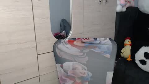 Mia and Gary  online show from 01/18/26, 02:04