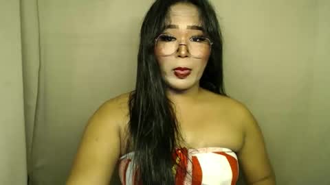 kim online show from 12/04/25, 10:02