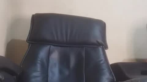 Phill    online show from 11/23/25, 05:35