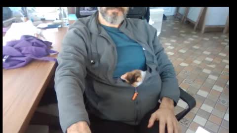 Snapshot of fuckistanbul chatting on 11/25/25, 09:42 Bruchus online show from 11/25/25, 09:42