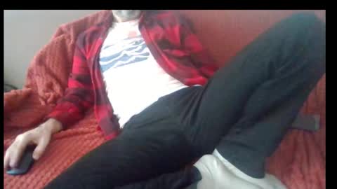 Snapshot of fuckistanbul chatting on 12/14/25, 12:10 Bruchus online show from 12/14/25, 12:10