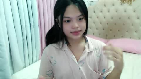 Snapshot of fuckme4everx chatting on 06/18/26, 02:45 Bunny online show from 06/18/26, 02:45