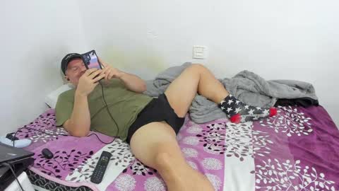 Snapshot of fuckynations chatting on 01/12/25, 09:51 Fuckdirtymen online show from 01/12/25, 09:51