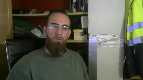 Snapshot of fuerte440 chatting on 10/16/25, 09:54 fuerte440 online show from 10/16/25, 09:54