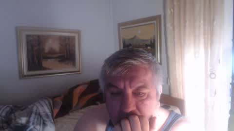 Snapshot of fukingcrazy chatting on 10/22/25, 10:26 fukingcrazy online show from 10/22/25, 10:26