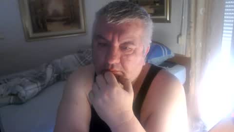 Snapshot of fukingcrazy chatting on 04/18/26, 06:17 fukingcrazy online show from 04/18/26, 06:17