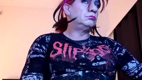 Snapshot of full4cefull chatting on 01/13/25, 05:44 Pizzaz online show from 01/13/25, 05:44