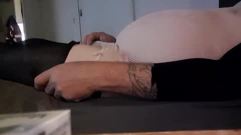 Snapshot of full4cefull chatting on 02/02/25, 01:30 Pizzaz online show from 02/02/25, 01:30