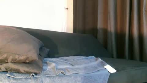 Snapshot of full4cefull chatting on 11/12/25, 11:43 Pizzaz online show from 11/12/25, 11:43