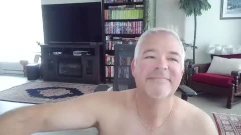 Snapshot of fullastars chatting on 09/19/25, 01:01 fullastars online show from 09/19/25, 01:01